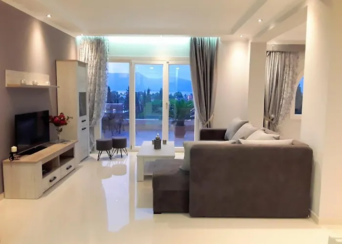 Sunshine 3 With Sea View