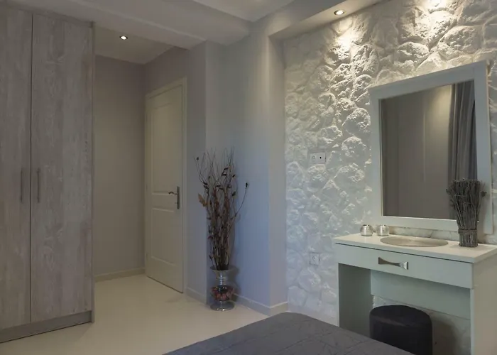 Sunshine 3 With Sea View