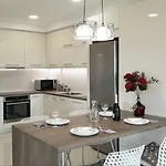 Сasa de vacaciones Sunshine 3 With Sea View *