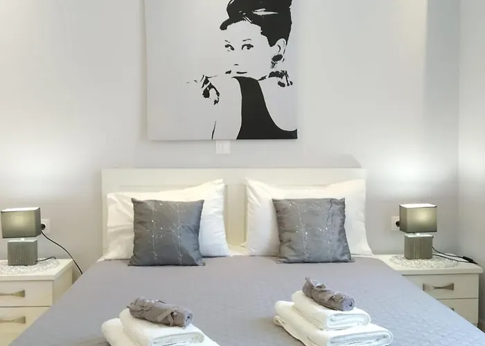 Sunshine 3 With Sea View