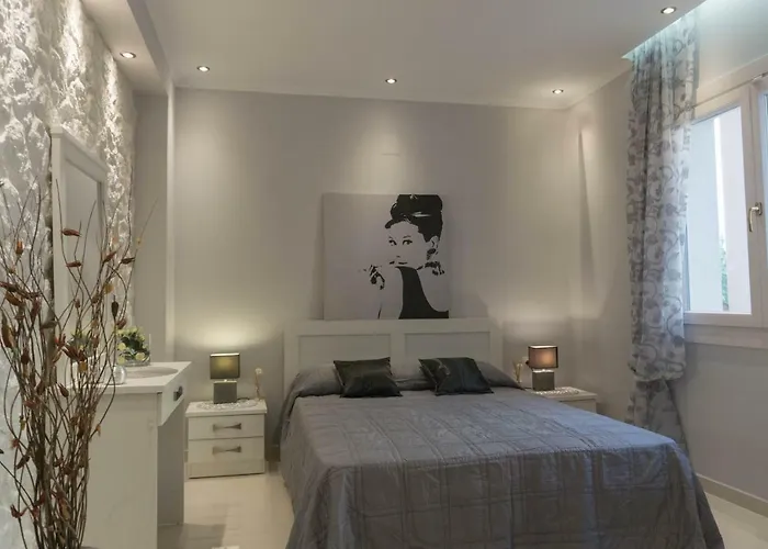 Sunshine 3 With Sea View 度假居